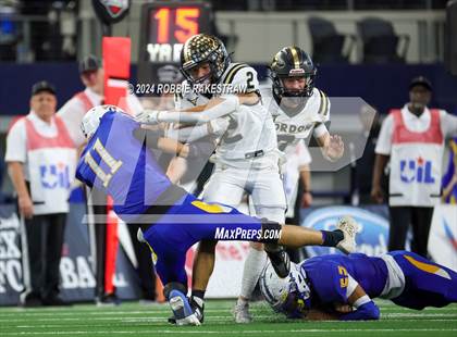 Thumbnail 2 in Whiteface vs. Gordon (UIL 1A Division I Football Final) photogallery.
