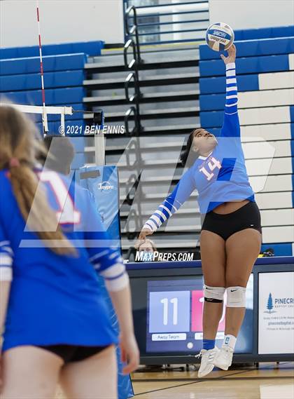 Thumbnail 3 in Harris County vs Veterans (Southside Classic) photogallery.