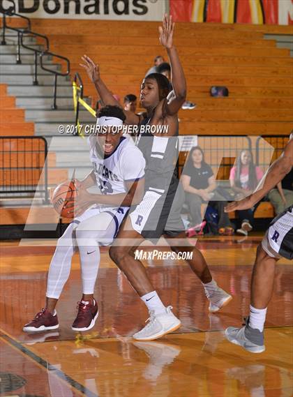 Thumbnail 2 in Humble vs Richardson (McDonald's Texas Invitational) photogallery.