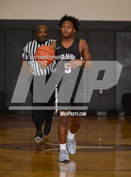 Thumbnail 3 in Humble vs Richardson (McDonald's Texas Invitational) photogallery.