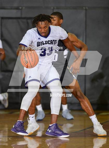 Thumbnail 3 in Humble vs Richardson (McDonald's Texas Invitational) photogallery.