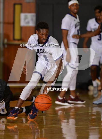 Thumbnail 2 in Humble vs Richardson (McDonald's Texas Invitational) photogallery.