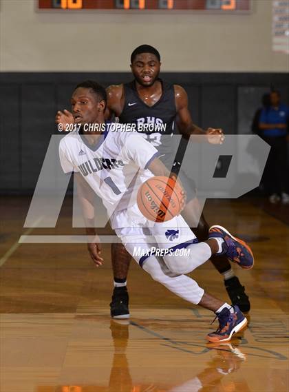 Thumbnail 1 in Humble vs Richardson (McDonald's Texas Invitational) photogallery.