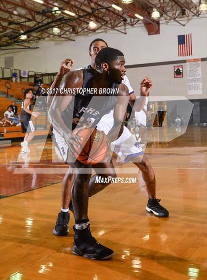 Thumbnail 3 in Humble vs Richardson (McDonald's Texas Invitational) photogallery.