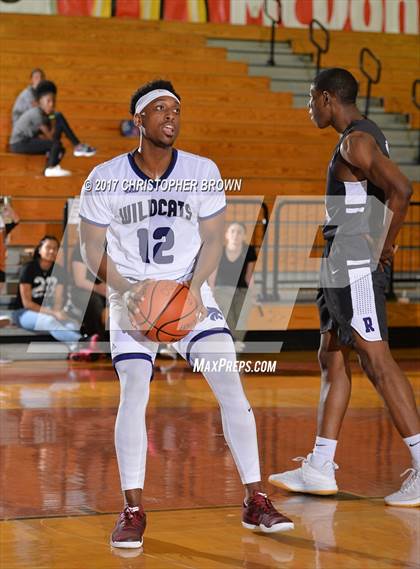 Thumbnail 1 in Humble vs Richardson (McDonald's Texas Invitational) photogallery.