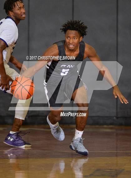 Thumbnail 2 in Humble vs Richardson (McDonald's Texas Invitational) photogallery.