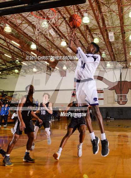 Thumbnail 3 in Humble vs Richardson (McDonald's Texas Invitational) photogallery.