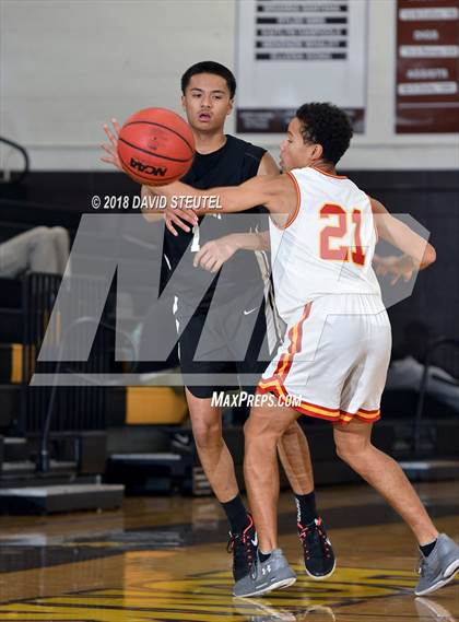 Thumbnail 3 in Leadership vs. Jesuit (Mel Good Holiday Classic) photogallery.