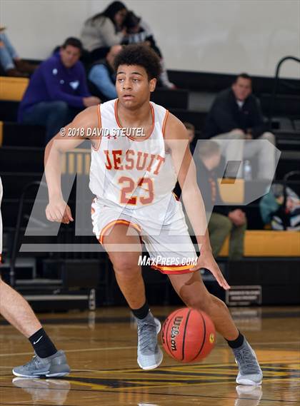 Thumbnail 3 in Leadership vs. Jesuit (Mel Good Holiday Classic) photogallery.
