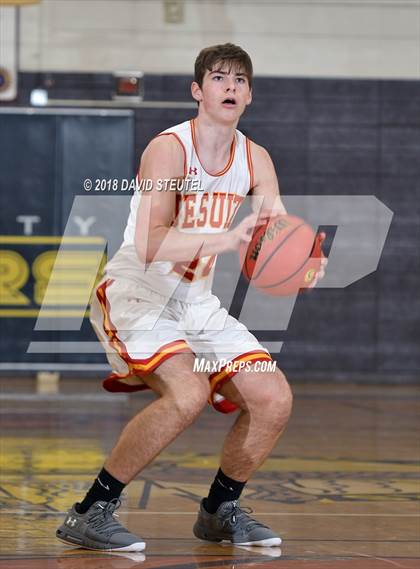 Thumbnail 2 in Leadership vs. Jesuit (Mel Good Holiday Classic) photogallery.