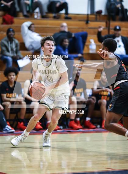 Thumbnail 2 in Fairfax vs Oak Park (Rose City Roundball Classic) photogallery.