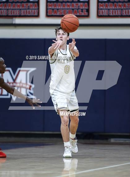 Thumbnail 2 in Fairfax vs Oak Park (Rose City Roundball Classic) photogallery.