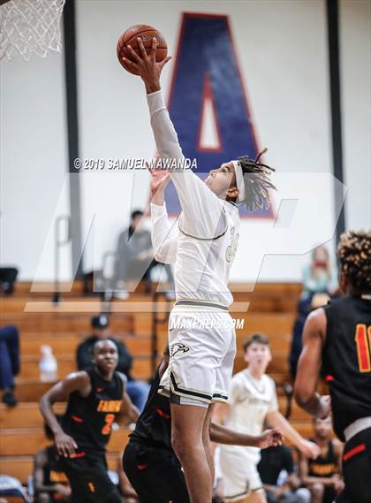 Thumbnail 2 in Fairfax vs Oak Park (Rose City Roundball Classic) photogallery.