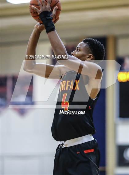 Thumbnail 2 in Fairfax vs Oak Park (Rose City Roundball Classic) photogallery.
