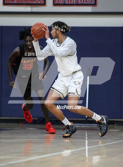 Thumbnail 1 in Fairfax vs Oak Park (Rose City Roundball Classic) photogallery.