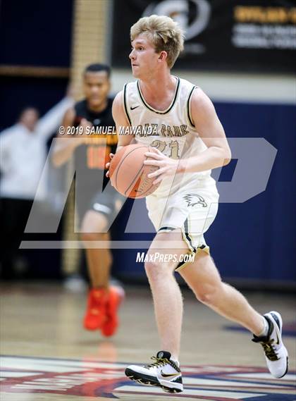 Thumbnail 2 in Fairfax vs Oak Park (Rose City Roundball Classic) photogallery.
