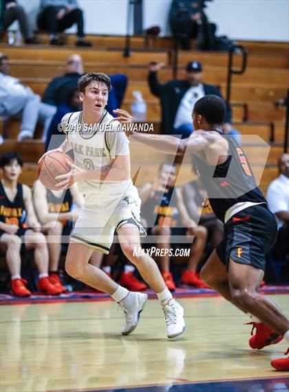 Thumbnail 1 in Fairfax vs Oak Park (Rose City Roundball Classic) photogallery.