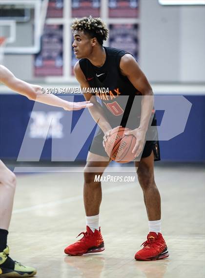 Thumbnail 3 in Fairfax vs Oak Park (Rose City Roundball Classic) photogallery.