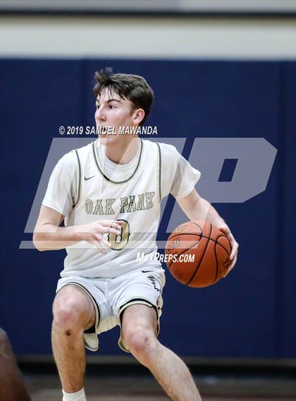 Thumbnail 3 in Fairfax vs Oak Park (Rose City Roundball Classic) photogallery.