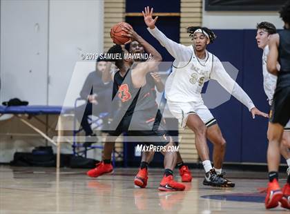 Thumbnail 3 in Fairfax vs Oak Park (Rose City Roundball Classic) photogallery.