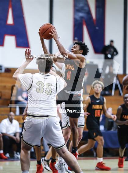 Thumbnail 1 in Fairfax vs Oak Park (Rose City Roundball Classic) photogallery.