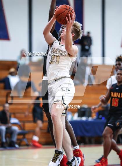 Thumbnail 2 in Fairfax vs Oak Park (Rose City Roundball Classic) photogallery.