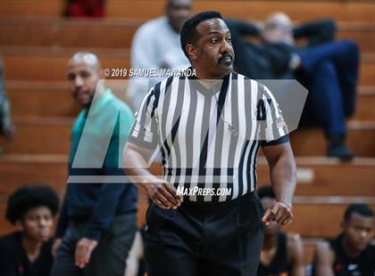 Thumbnail 2 in Fairfax vs Oak Park (Rose City Roundball Classic) photogallery.