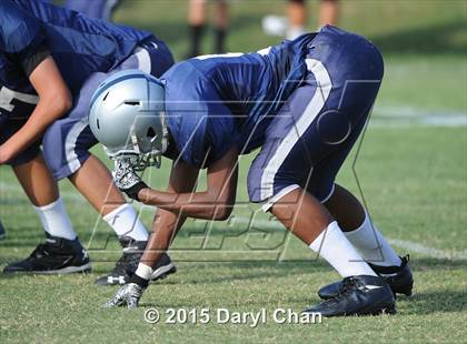 Thumbnail 2 in Gabrielino @ Rio Hondo Prep photogallery.