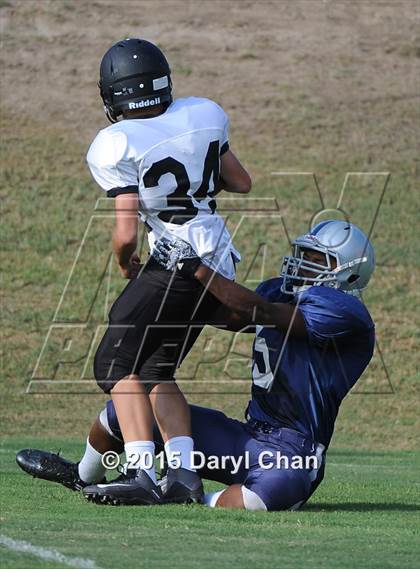 Thumbnail 2 in Gabrielino @ Rio Hondo Prep photogallery.