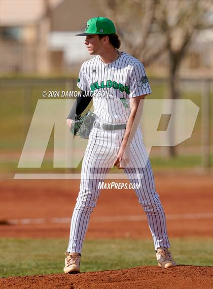 Thumbnail 2 in Mountain View vs Virgin Valley (Cactus Classic Tournament Championship) photogallery.