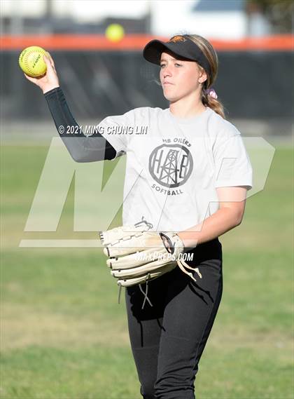 Thumbnail 1 in El Modena @ Huntington Beach photogallery.