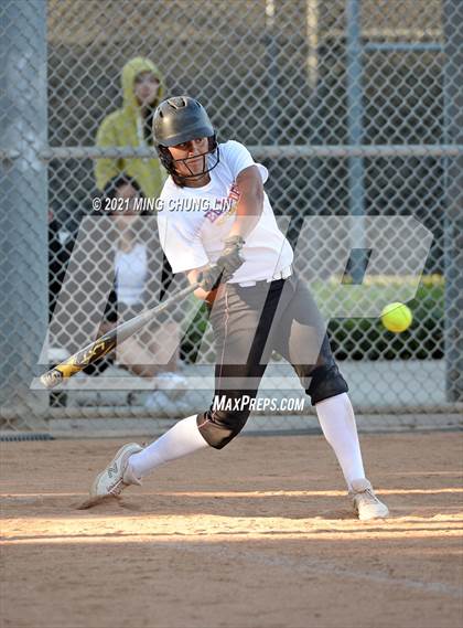 Thumbnail 3 in El Modena @ Huntington Beach photogallery.