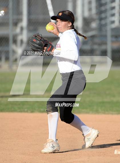 Thumbnail 1 in El Modena @ Huntington Beach photogallery.