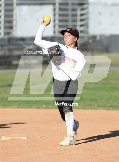 Thumbnail 3 in El Modena @ Huntington Beach photogallery.