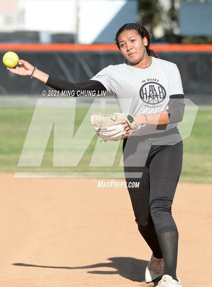 Thumbnail 2 in El Modena @ Huntington Beach photogallery.