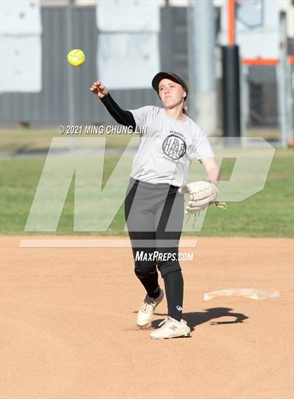 Thumbnail 3 in El Modena @ Huntington Beach photogallery.