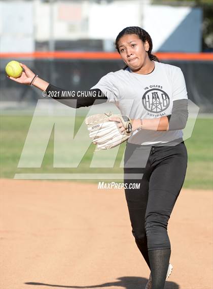 Thumbnail 2 in El Modena @ Huntington Beach photogallery.