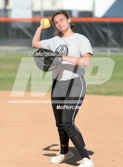 Thumbnail 3 in El Modena @ Huntington Beach photogallery.