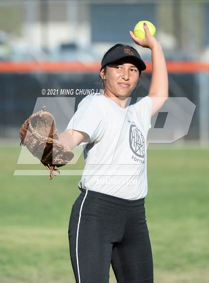 Thumbnail 3 in El Modena @ Huntington Beach photogallery.