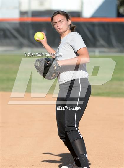 Thumbnail 3 in El Modena @ Huntington Beach photogallery.