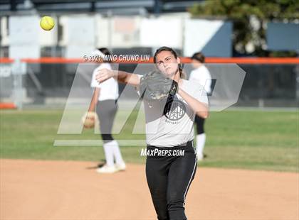 Thumbnail 3 in El Modena @ Huntington Beach photogallery.