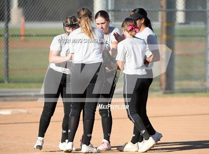 Thumbnail 2 in El Modena @ Huntington Beach photogallery.