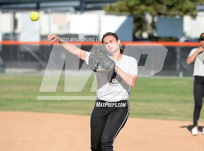 Thumbnail 1 in El Modena @ Huntington Beach photogallery.