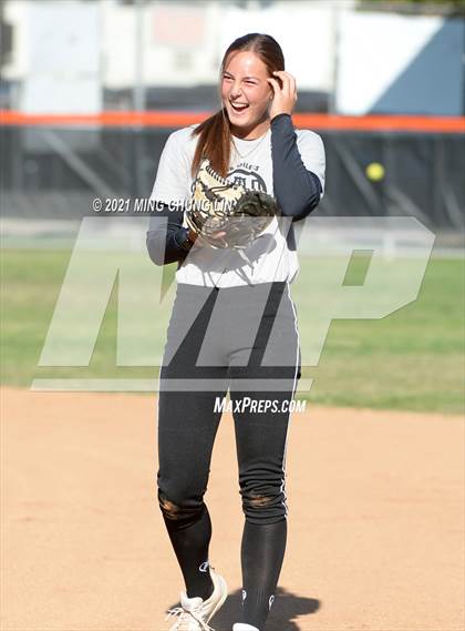Thumbnail 3 in El Modena @ Huntington Beach photogallery.