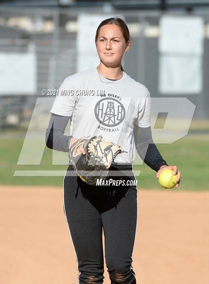 Thumbnail 2 in El Modena @ Huntington Beach photogallery.