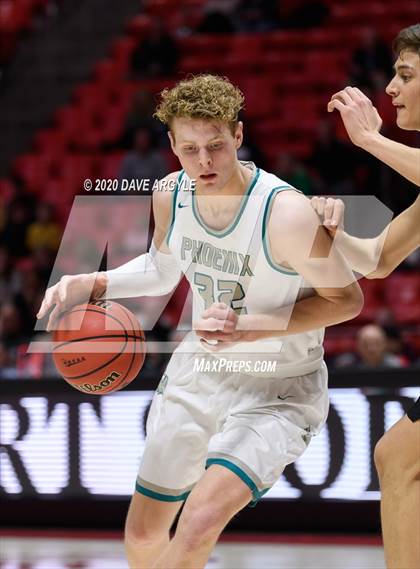 Thumbnail 2 in Provo vs. Farmington (UHSAA 5A Quarterfinal) photogallery.
