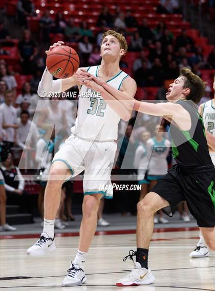 Thumbnail 2 in Provo vs. Farmington (UHSAA 5A Quarterfinal) photogallery.
