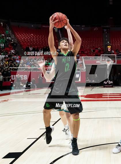 Thumbnail 3 in Provo vs. Farmington (UHSAA 5A Quarterfinal) photogallery.