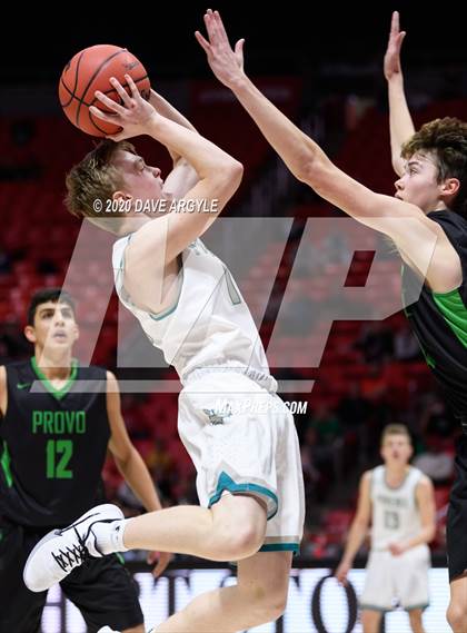 Thumbnail 3 in Provo vs. Farmington (UHSAA 5A Quarterfinal) photogallery.