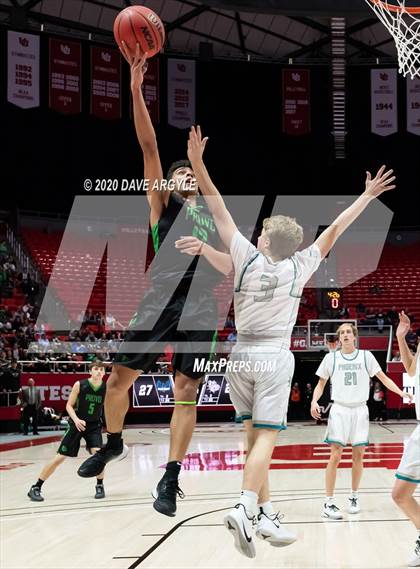 Thumbnail 2 in Provo vs. Farmington (UHSAA 5A Quarterfinal) photogallery.